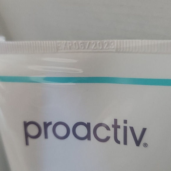 Proactiv Deep Cleansing Body Wash - Picture 5 of 5